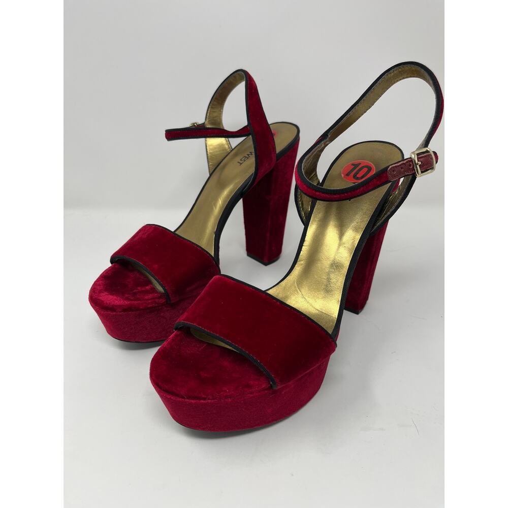 Nine West Red Velvet Platform Heels Carnation 10 NWOT